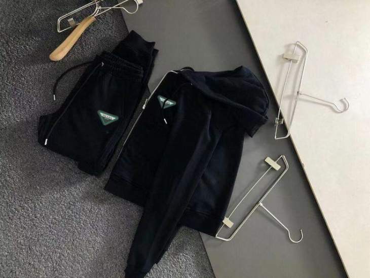 Picture of Prada Sweater Suits _SKUPradaM-5XLkdtn11942261